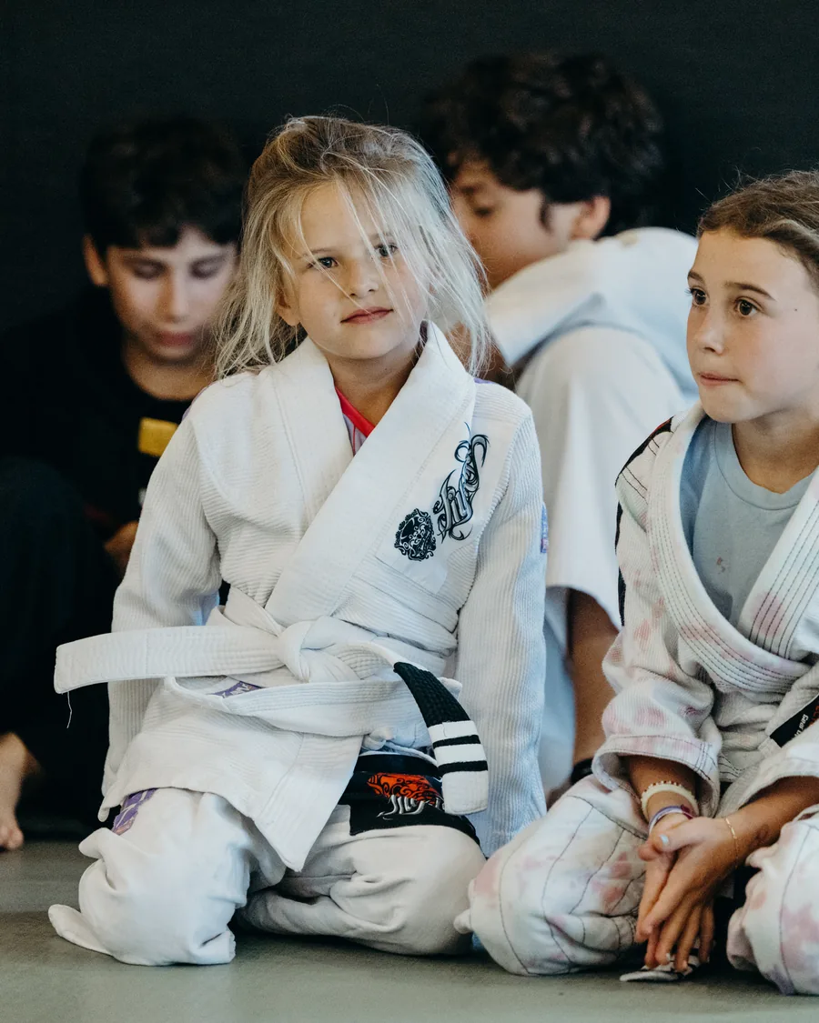 Kids training Jiu-Jitsu at Optimus